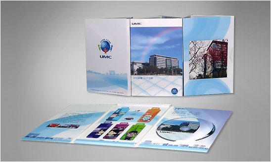 <span>UMC 歡慶30CD套冊包裝設計</span><i>→</i>